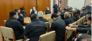 राहुल गान्धीको सांसद पद खारेजको विरोधमा कांग्रेस सांसदहरुले लगाए कालो पोशाक, बैठक एक मिनेटमै स्थगित