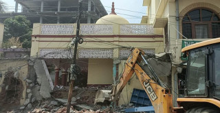 रामजानकी मन्दिरको अतिक्रमण हटाउन दुई दिन महानगरले चलायो डोजर