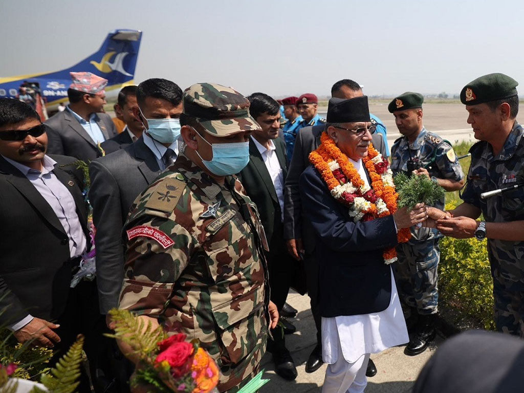 प्रधानमन्त्री ‘प्रचण्ड’ पुगे धनगढी