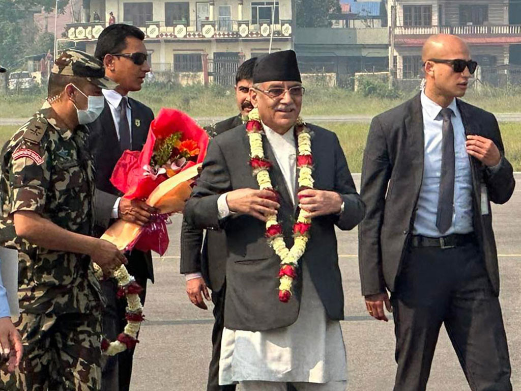 प्रधानमन्त्री सवार हेलिकप्टर विराटनगरमा आकस्मिक अवतरण