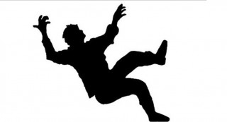 रविको घरको छतबाट खसेर चालक गम्भीर घाइते, एसपीको नेतृत्वमा अनुसन्धान हुँदै