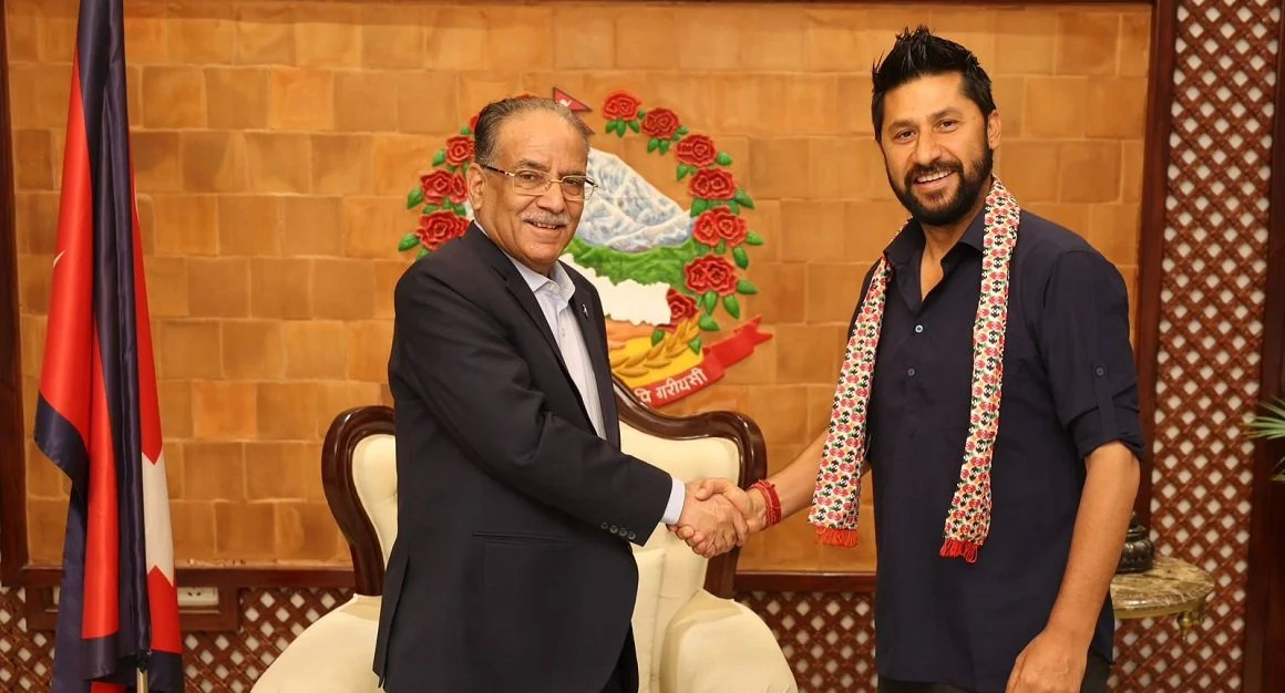 रविलाई सरकारमा आउन प्रधानमन्त्री प्रचण्डको आग्रह