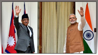 नरेन्द्र मोदीलाई प्रचण्डको उपहार: पशुपतिनाथको चन्दन, प्रसाद र रुद्राक्षको माला