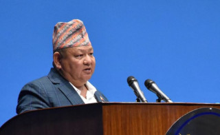 सांसद आलेको व्यङ्ग्य– अर्थ मन्त्रालयमा तार काट्ने मुसा पशुपतिनाथ छिरेको हो ?