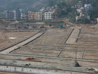 २०३६ सालमा बनेको मालपोत नियमावली संशोधन, अब घरजग्गा कारोबारको इजाजतपत्र लिन कति शुल्क तिर्नुपर्छ ?