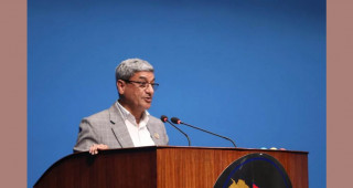 बजेटमा कांग्रेसको टिप्पणीः ‘टाउकोमा ओढे खुट्टामा नपुग्ने, खुट्टामा पुगे टाउकोमा नपुग्ने पछ्यौरा जस्तो’