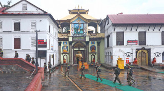 पशुपतिमा पुगेर  सुरक्षा घेराभित्र जलहरी छानबिन गर्दै अख्तियारको टोली, आज साँझ जोखिने