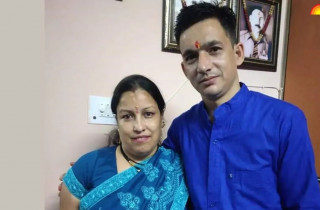 ऋण तिर्न नसकेपछि छोराछोरी स्कुल पठाएर बावुआमाले गरे आत्महत्या 