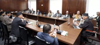 मन्त्रिपरिषद्कै निर्णय गायब पार्छन् ‘डन’ सहसचिवहरू
