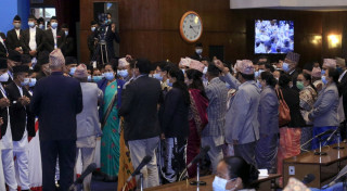 एमालेको अवरोधपछि पाँच दिनको लागि संसद् बैठक  स्थगित