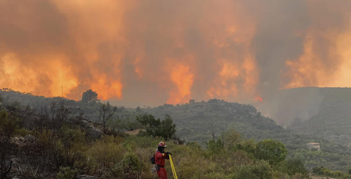 क्यानरी टापुमा लागेको डढेलो १८ सय हेक्टरमा फैलियो
