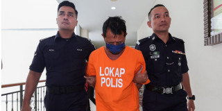 दुई छोरीलाई बलात्कार गर्ने बुबालाई ७०२ वर्ष कैद सजाय