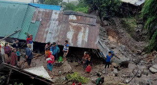 गोरखामा अविरल वर्षापछि बाढी र पहिरो: एक घर बगायो, ६ घरमा क्षति