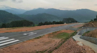 बैतडी विमानस्थलमा हवाई सेवा बन्द, टिकटक बनाउनेको चहलपहल