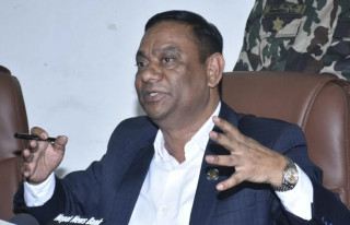 निकुञ्ज खतरामा पार्न वनमन्त्री नै सक्रिय !