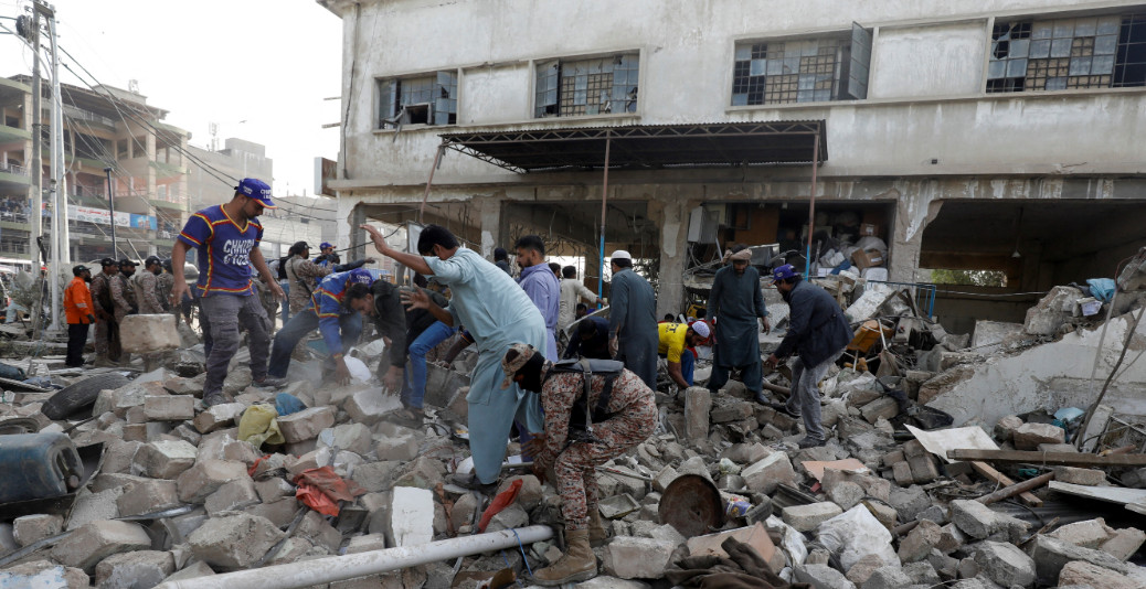 पाकिस्तानमा बम विस्फोट हुँदा मृतकको संख्या ६५ पुग्यो, भारतको संलग्नताको आरोप