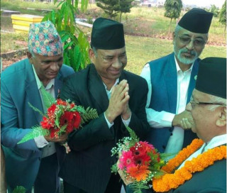 एमाले अध्यक्ष  केपी ओली  प्रदेश अधिवेशन उद्घाटनका लागि  धनगढीमा