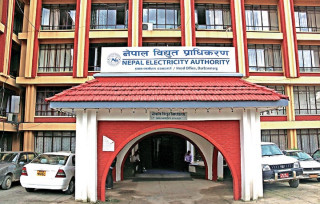 विद्युत् महसुल छानबिन समितिको नियतमाथि नै शंका