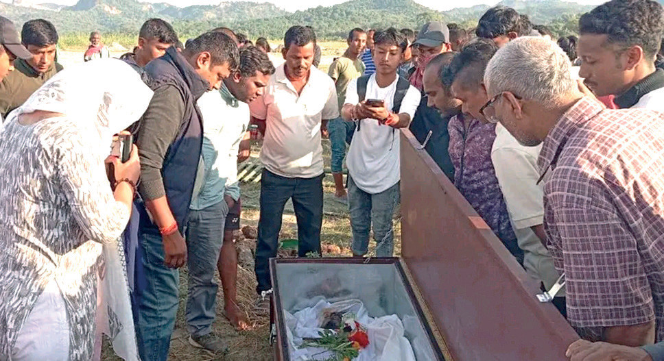 धन कमाउन गएको छोरा बाकसमा फर्किंदा….