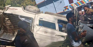 नौगाड गाउँपालिका अध्यक्ष धामी चढेको गाडी दुर्घटना, चालक गम्भीर घाइते