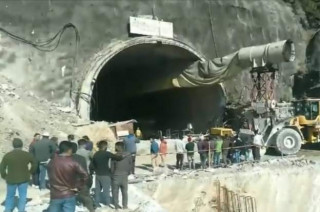 सुरुङभित्र फसेका मजदुरको १७ औं दिनसम्म पनि भएन उद्धार