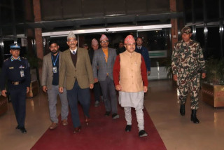 उपप्रधानमन्त्री खड्का घाना प्रस्थान