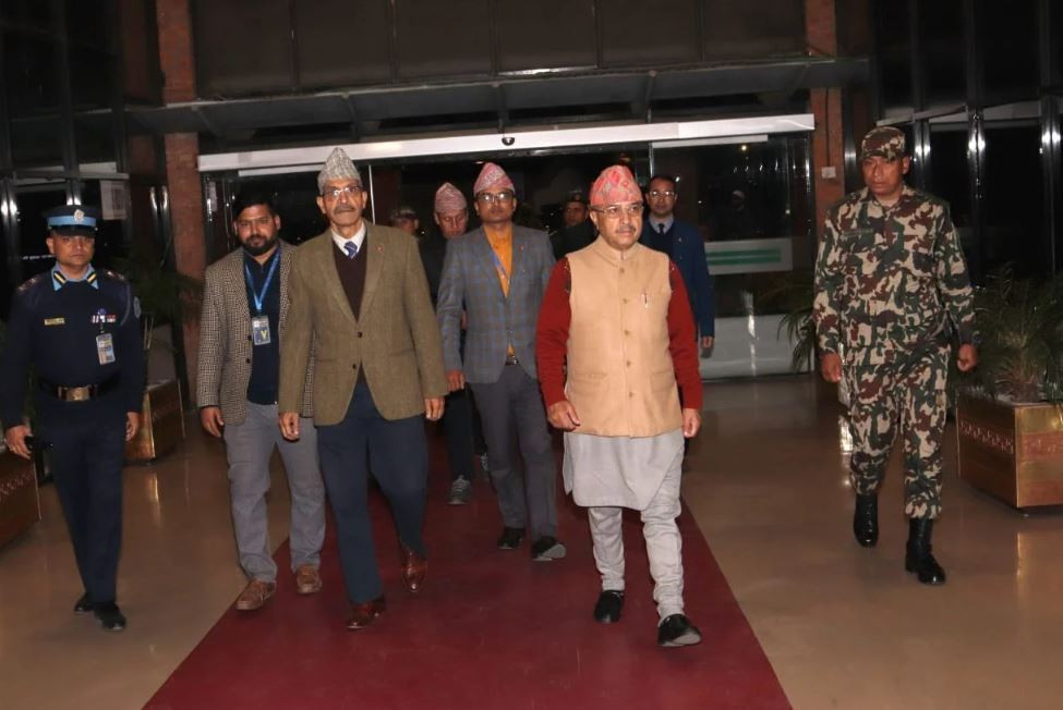 उपप्रधानमन्त्री खड्का घाना प्रस्थान