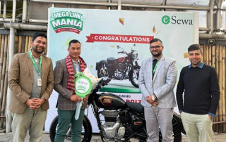 इ-सेवाको एकाउन्ट लिंकमार्फत् भुक्तानी गर्दा निरज थापाले पाए मोटरसाइकल