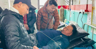 मन्त्री  वसन्त नेम्वाङको मेडिसिटी अस्पतालको आईसीयुमा  उपचार हुँदै