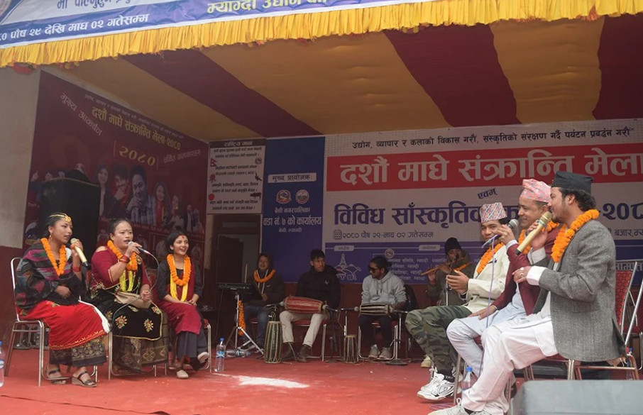 ओझेलमा पर्दै ‘प्रत्यक्ष लोक दोहोरी’
