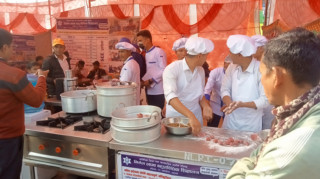 बर्दिबासामा सडक खाना महोत्सवको आयोजना
