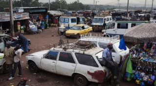 बस पल्टिएर पुलबाट खस्दा ३१ जनाको मृत्यु