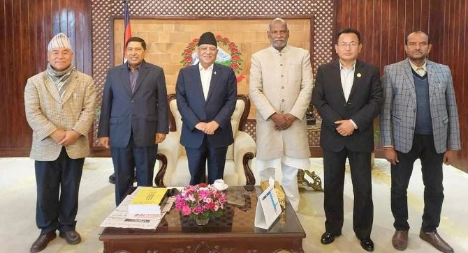 माओवादी केन्द्र र नेसपाबीच पार्टी एकता गर्ने सहमति, बाबुराम बाहिरै