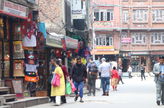 २४सै घण्टा व्यवसाय सञ्चालन गर्ने निर्देशनपछि ठमेलमा उत्साह