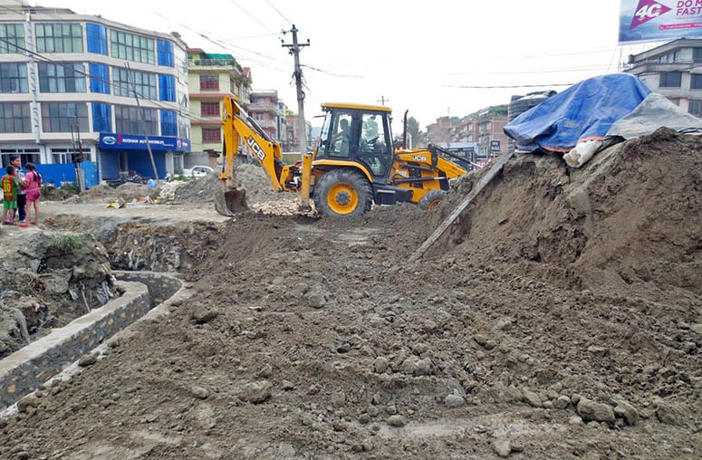 साँगा–धुलिखेल सडक : खानेपानी र ढल व्यवस्थापनमा कठिनाइ