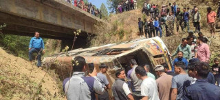 सल्यान बस दुर्घटनामा घाइते भएका २२ जना को–को हुन् ? नामावलीसहित
