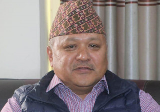 कतारका राजा भोलि नेपाल आइपुग्ने भएपछि सार्वजनिक बिदा, के भन्छन् यहाँका राजावादी ? 