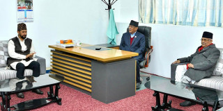 बालुवाटारमा प्रचण्ड, ओली र रविबीच वार्ता : सहकारी ठगीमा संलग्न गृहमन्त्रीबारे सघन छलफल 