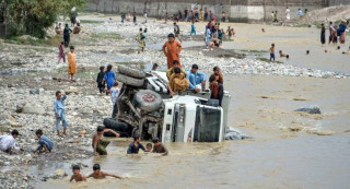 अपडेट : अफगानिस्तानमा बाढीमा परी ज्यान गुमाउनेको संख्या ३०० भन्दा धेरै 
