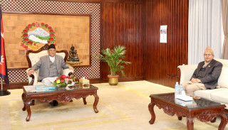 संसद्को गतिरोध अन्त्यका लागि प्रधानमन्त्री प्रचण्ड र सभामुख घिमिरेबीच छलफल