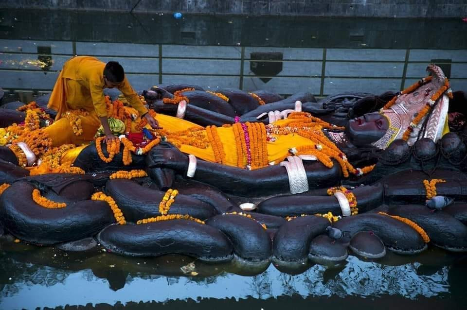महादेव र नारायणको संयुक्त रूप अर्थात् ‘हरिहर’