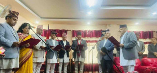 बागमती प्रदेश संसदीय समितिका नवनियुक्त ६ मन्त्रीले लिए शपथ