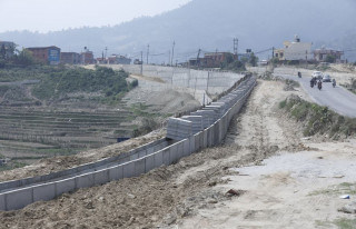 दसैँअघि ३ हजार ८५६ किलोमिटर सडक खाल्डोरहित बनाउने सरकारको लक्ष्य