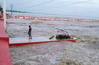 बढ्यो सप्तकोसीमा पानीको बहाव, २१ ढोका खोलियो