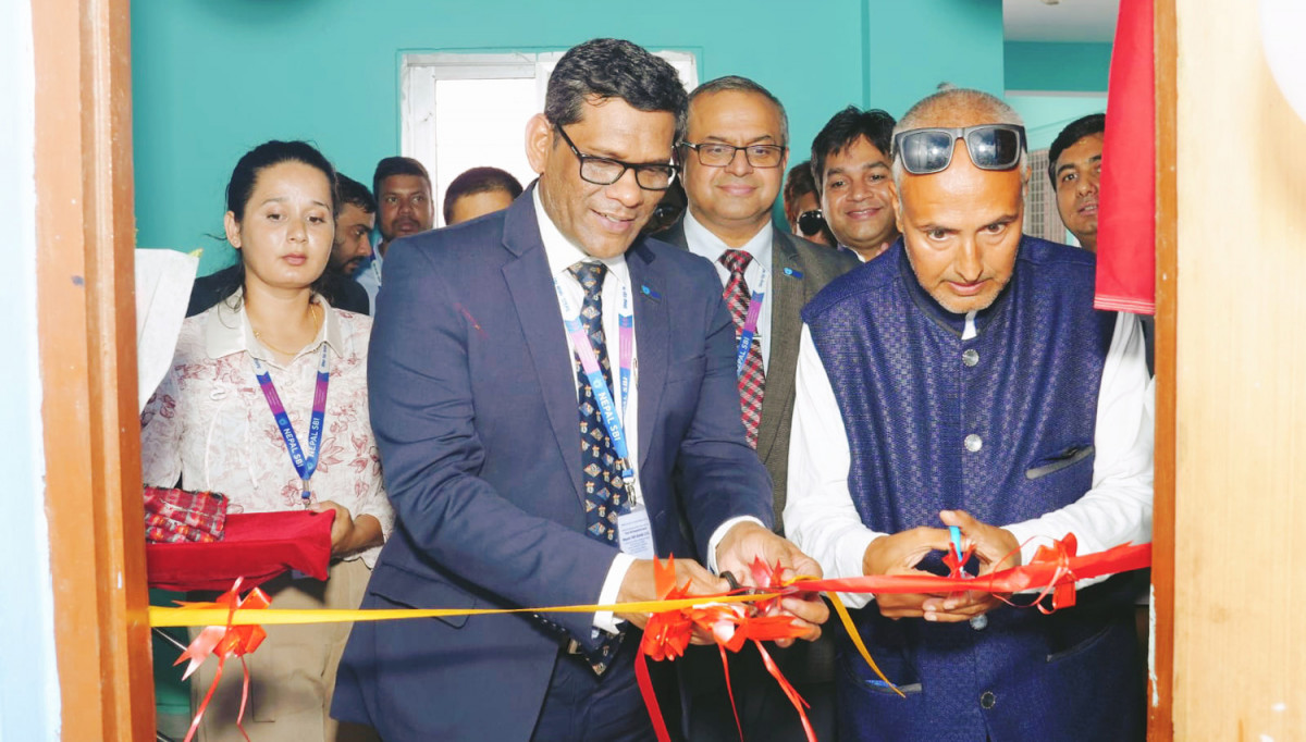 नेपाल एसबिआई बैंकद्वारा कञ्चनपुर भन्सार कार्यालयमा एक्सटेन्सन काउन्टर उद्घाटन, महेन्द्रनगर शाखा स्थानान्तरण