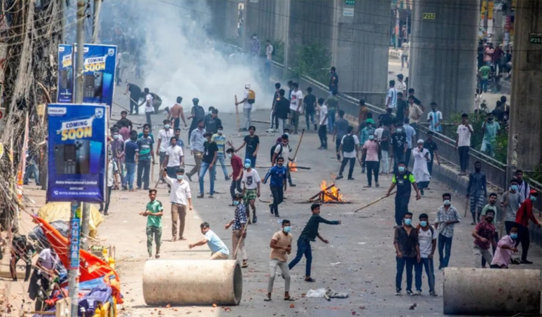 बंगलादेशमा आरक्षण विरोधी आन्दोलन : अहिलेसम्म ३५ जनाको मृत्यु, देशभर कर्फ्यू