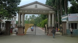 क्यान्सर अस्पतालमा बिरामीकाे मृत्यु भएपछि दुई नर्स निलम्बित