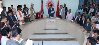 एमाले पोलिटब्युरो बैठक आज पनि बस्दै