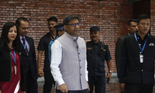 भारतीय विदेश सचिव काठमाडौंमा, नेपालको सत्ता राजनीति उलटफेर हुनसक्ने संकेत 