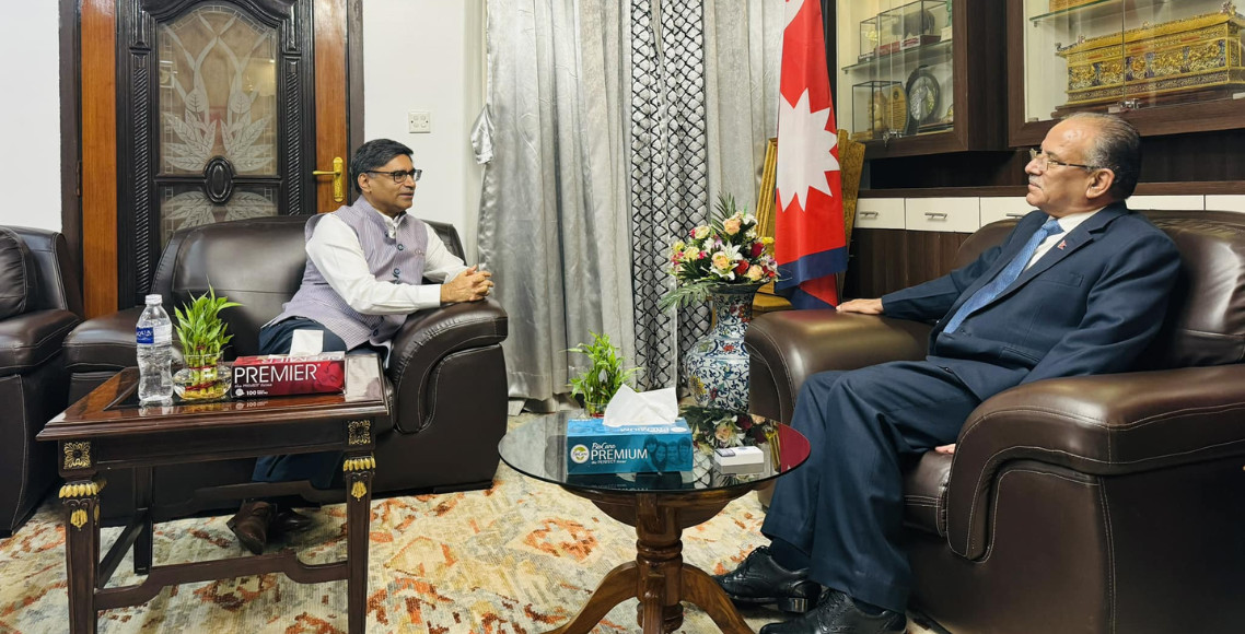 प्रचण्ड र भारतीय विदेश सचिवबीच भेट : राजनीतिक वृत्त हलचल, कांग्रेस-एमाले गठबन्धन भत्किने भय 